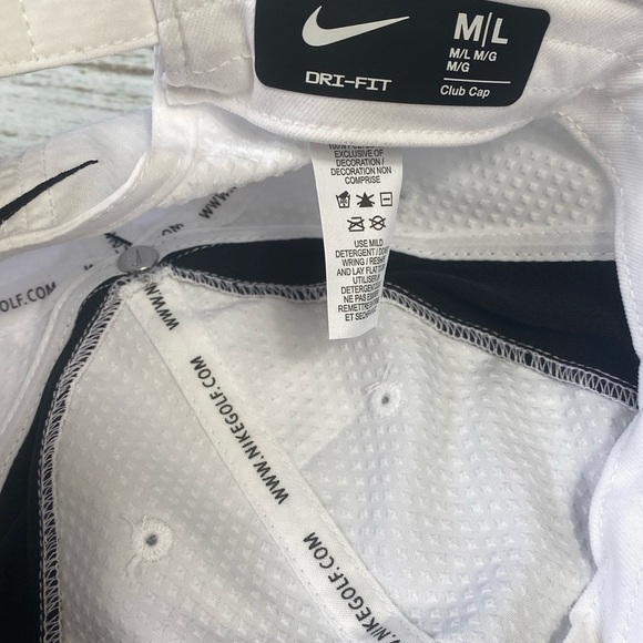 Nike Performance Black and White Sports Cap Sz
M/L - Picture 5 of 6